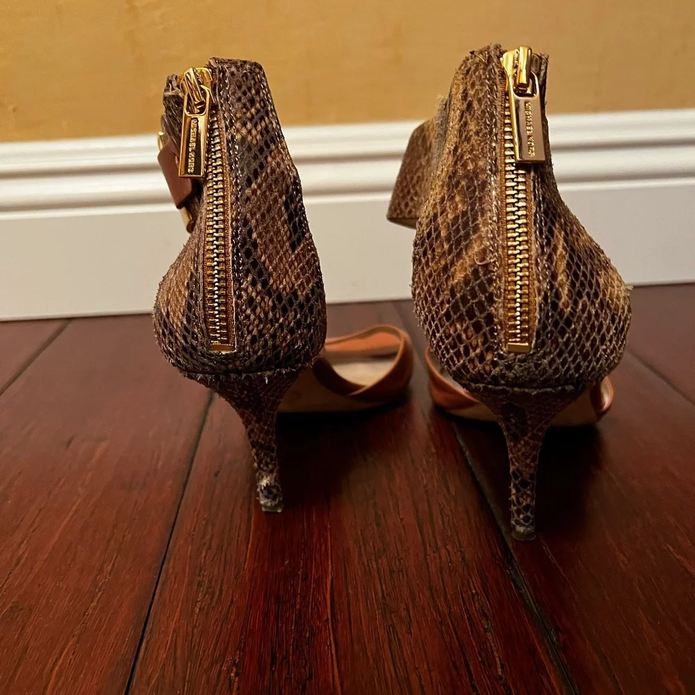 Sandals - Picture 3 of 4
